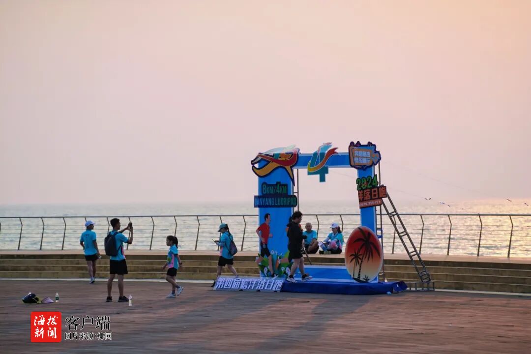 化广场, 一张新名片, img