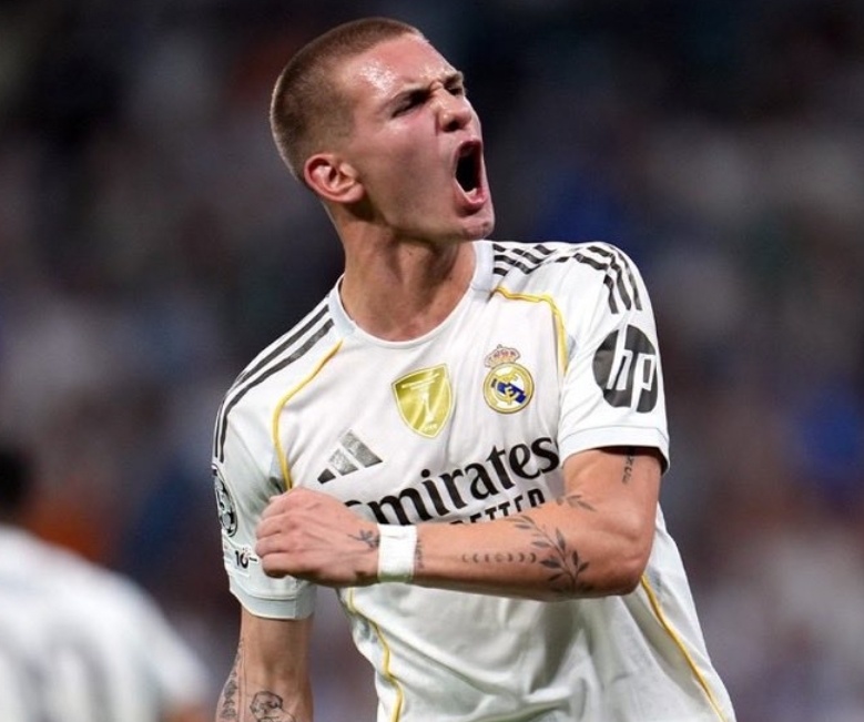 而且他在比, 有获得出场, pbW