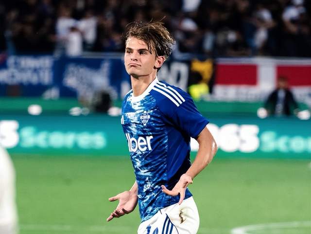 nkd, 禁区前沿晃